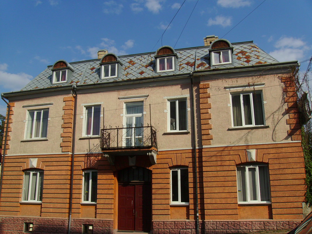 Административное  здание  в  Калуше - Андрей  Васильевич Коляскин