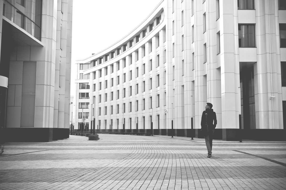 Одинокая прогулка - Sergey Logvenkov