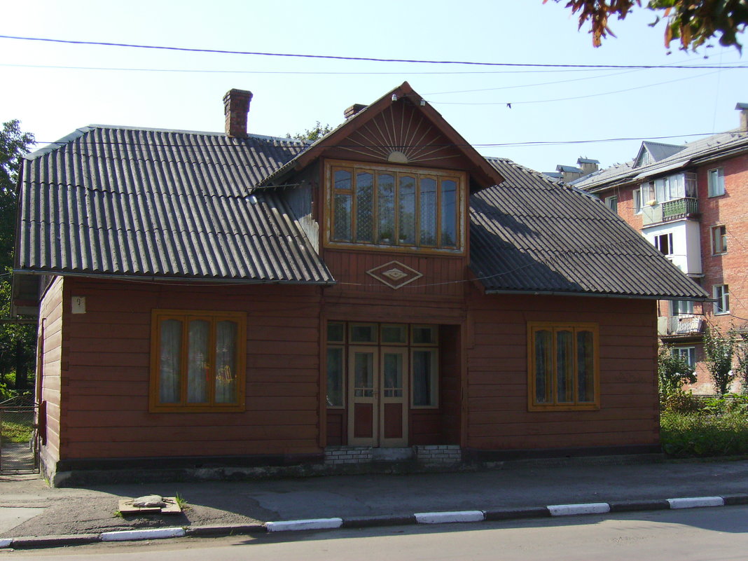 Жилой  дом  в  Калуше - Андрей  Васильевич Коляскин