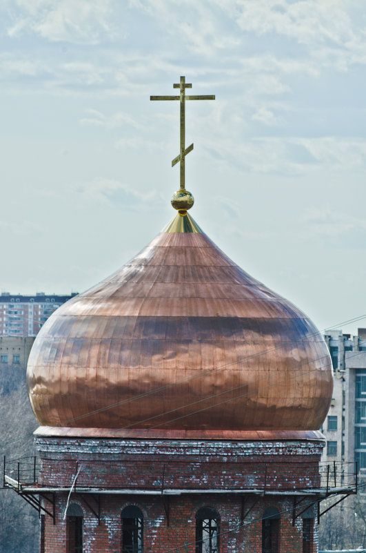 Установка Креста на купол храма Алексея Мечёва. - Юрий 