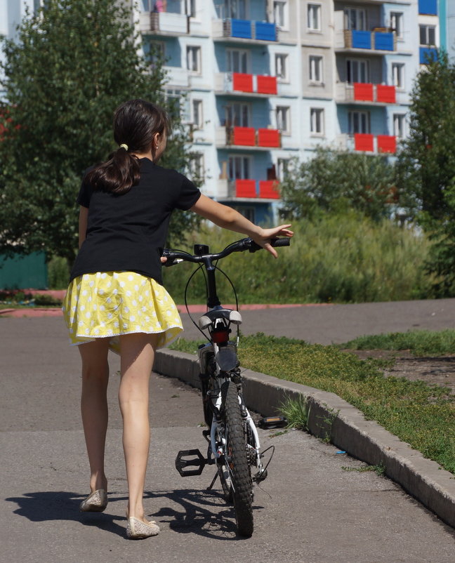 Девушка и велосипед - Наталия Григорьева