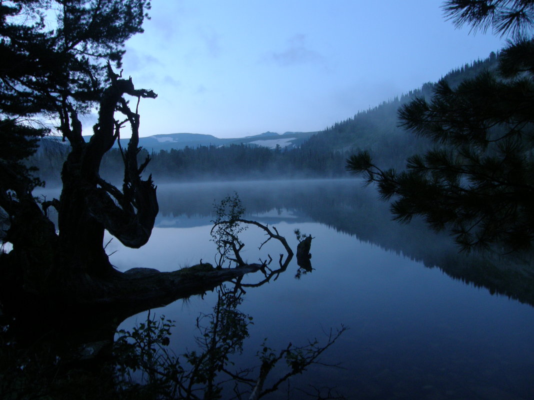 Утро на горном озере - Андрей 