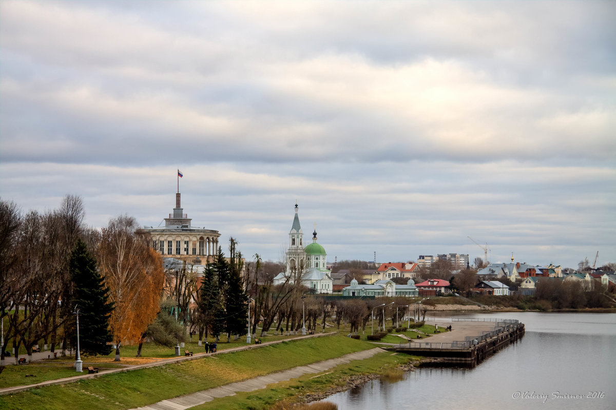 Патриархальный городок - Валерий Смирнов