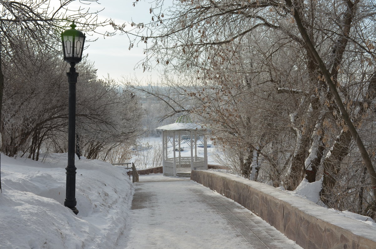 Дорожка к беседке в парке - Сергей Тагиров