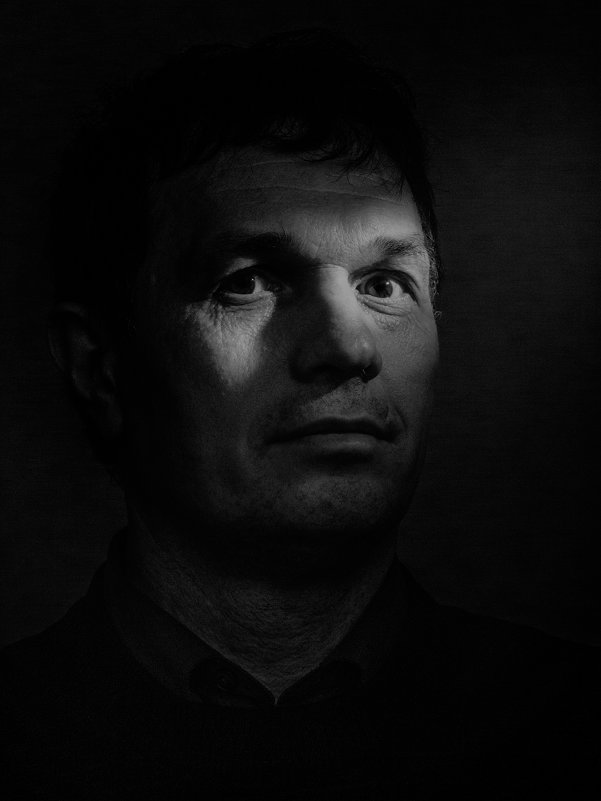 Портрет небритого мужчины - Микто (Mikto) Михаил Носков