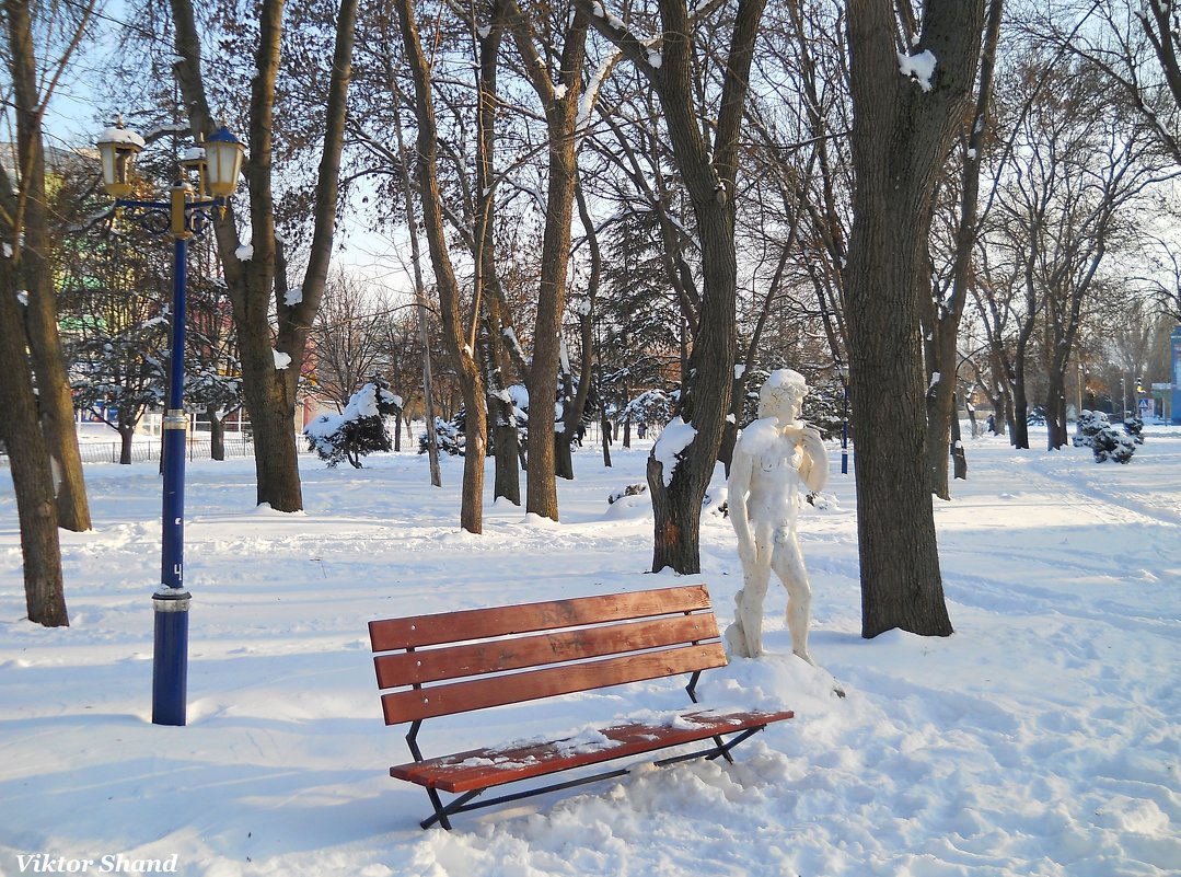 Скамейка в парке - Виктор Шандыбин