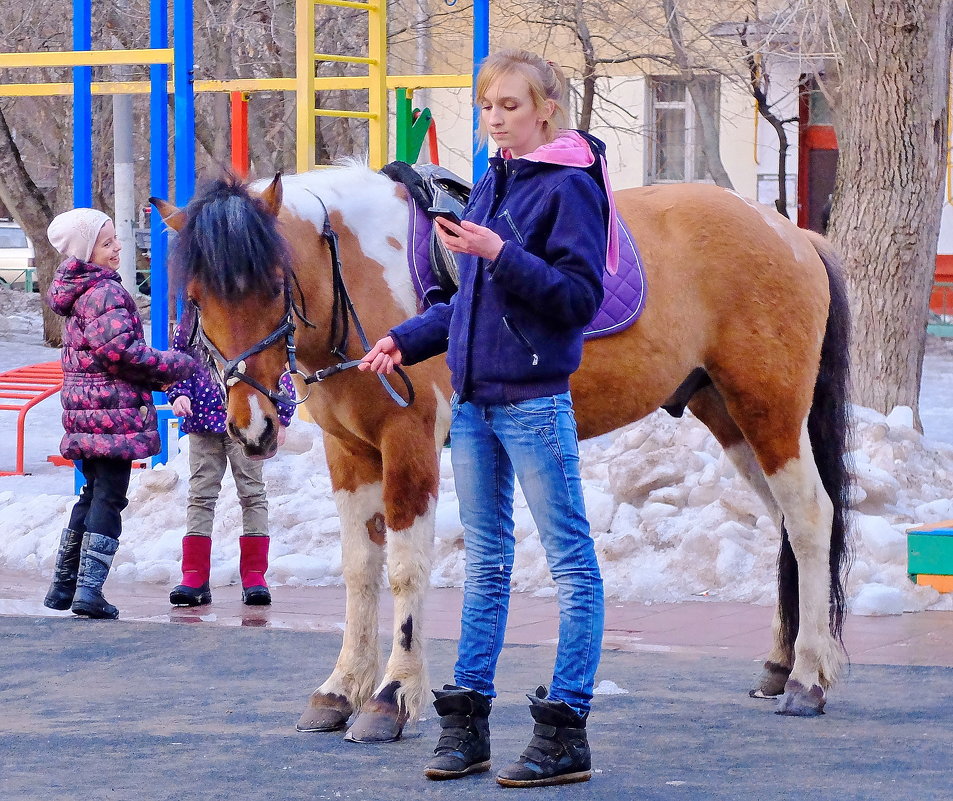 Городские зарисовки. Современники и современницы. - Геннадий Александрович