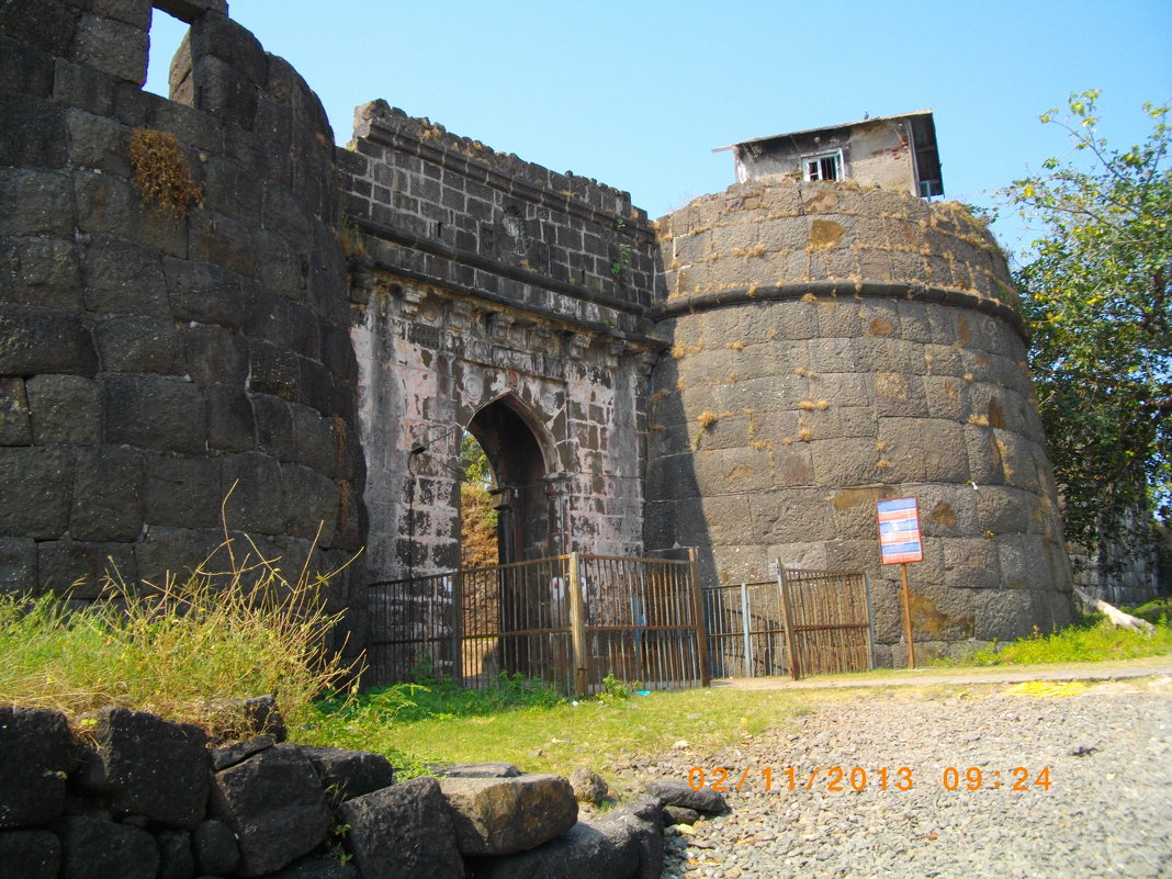 ворота Алибаг форта - maikl falkon 