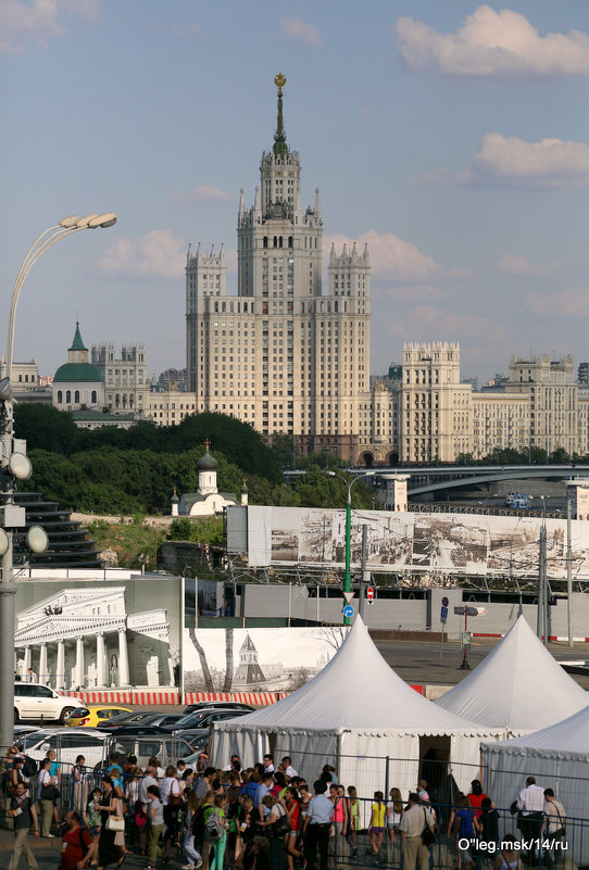 москва,как много в этом звуке - Олег Лукьянов