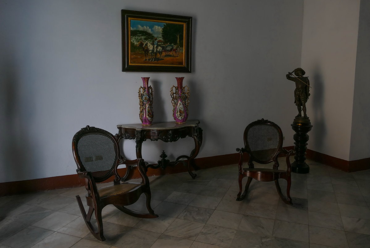 В одной из комнат бывшего дворца графа Ломбильо (1746). Гавана. - Юрий Поляков
