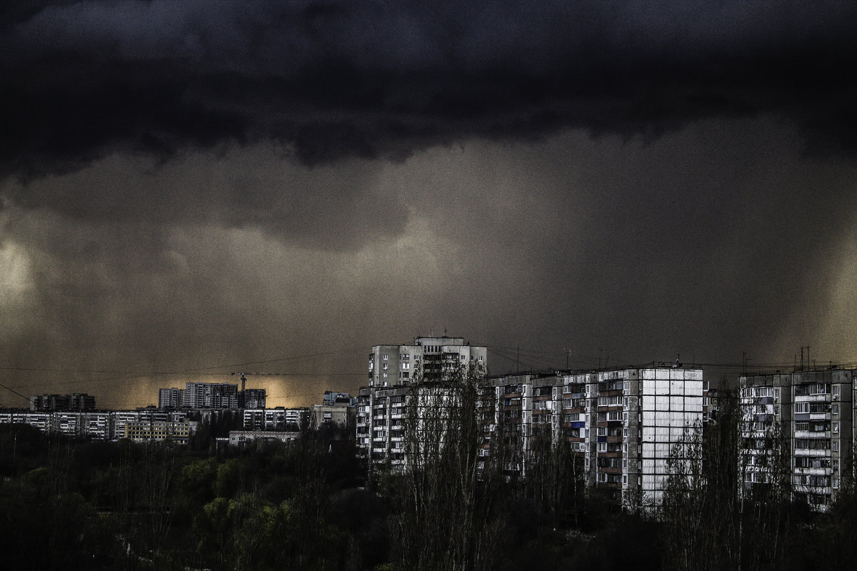 Облака перед бурей в Липецке - Илья Пчельников