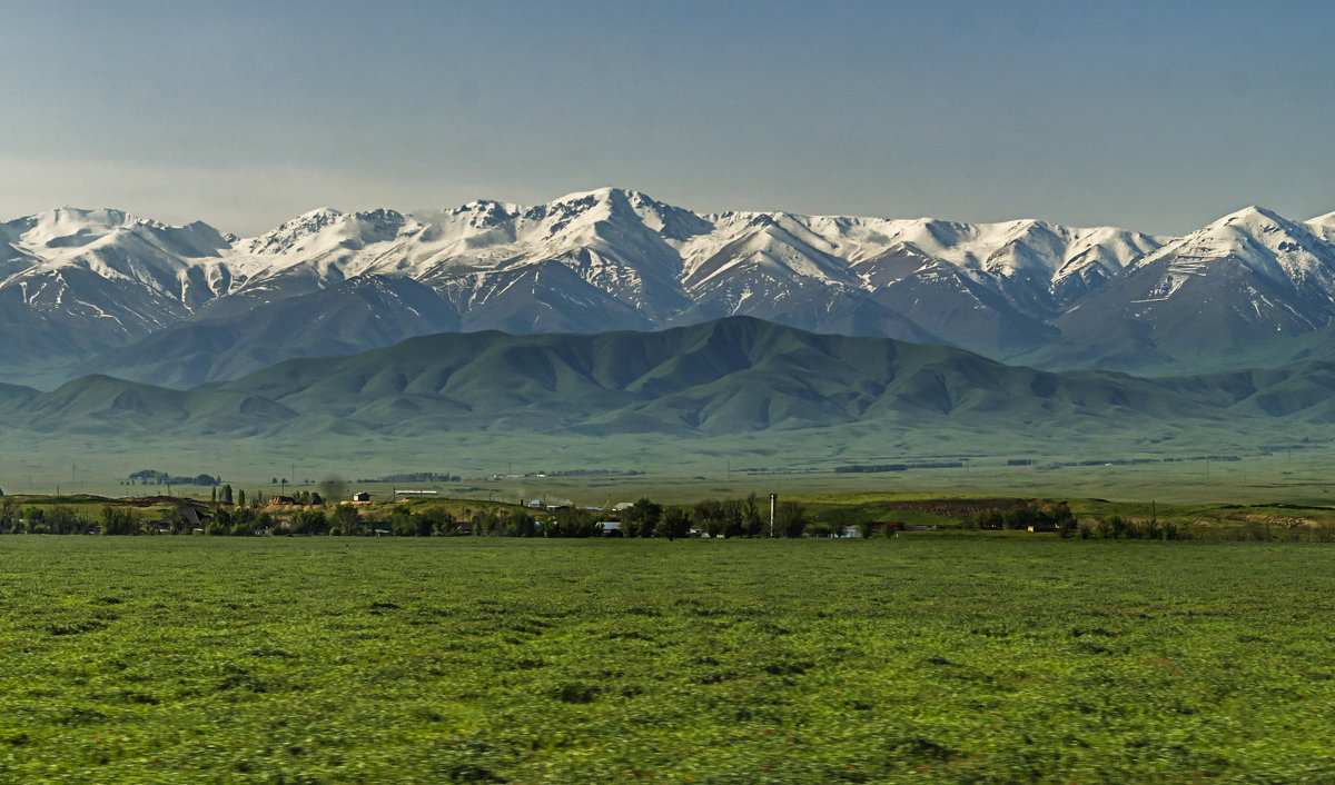 деревня в предгорьях Киргизского Ала Тоо - Дмитрий Потапкин