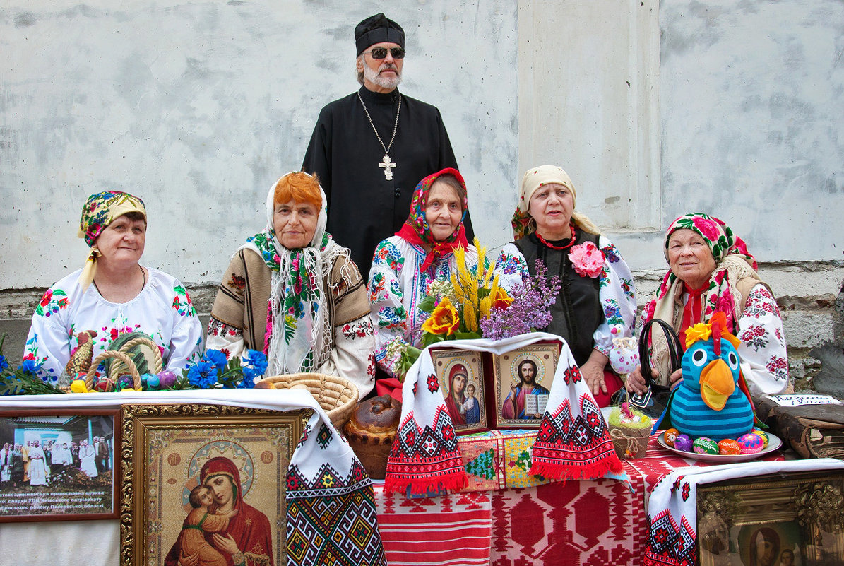 Пасхальные зарисовки. Прихожанки - Наталья Костенко