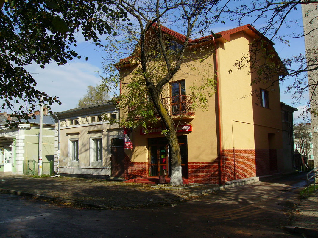 Офисное  здание  в  Стрыю - Андрей  Васильевич Коляскин