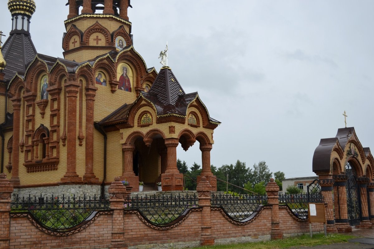 храм в Сростаках - Tatiana Lesnykh Лесных