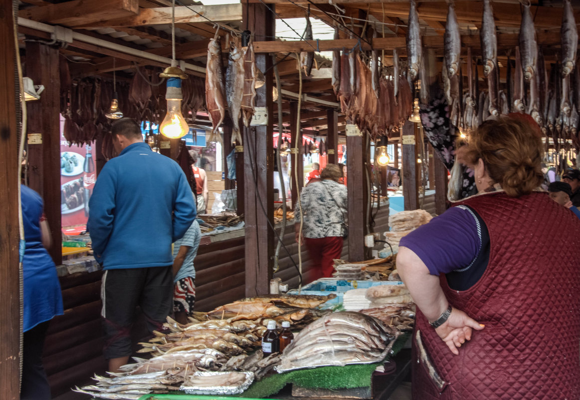 Рыбный рынок в Листвянке - Константин Шабалин