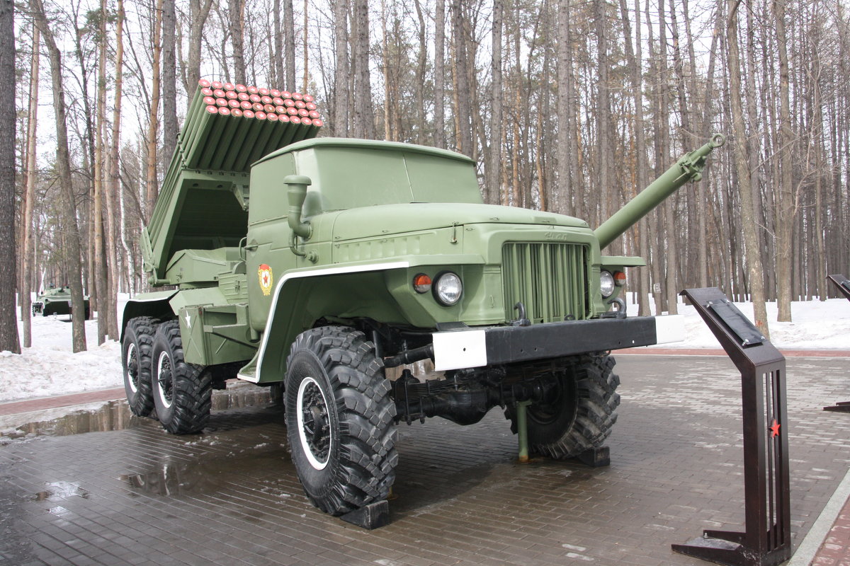 122 мм реактивная система залпового огня БМ-21 - Антонина 