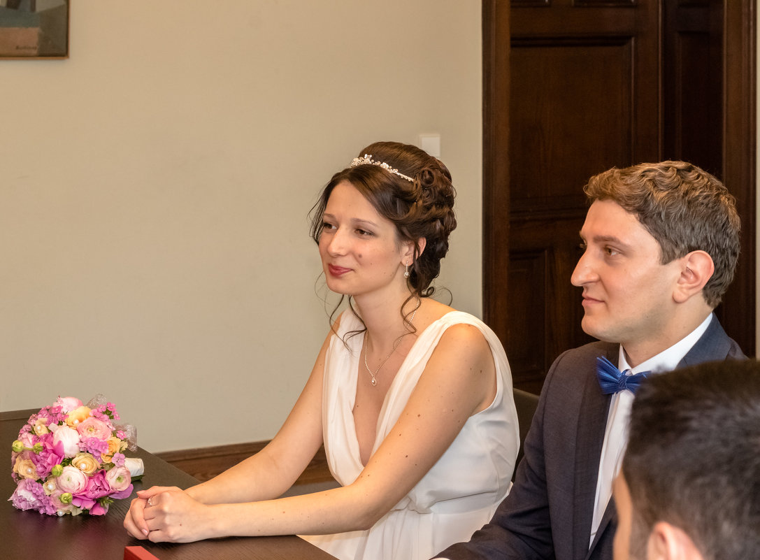 Невеста с женихом в загсе - Witalij Loewin