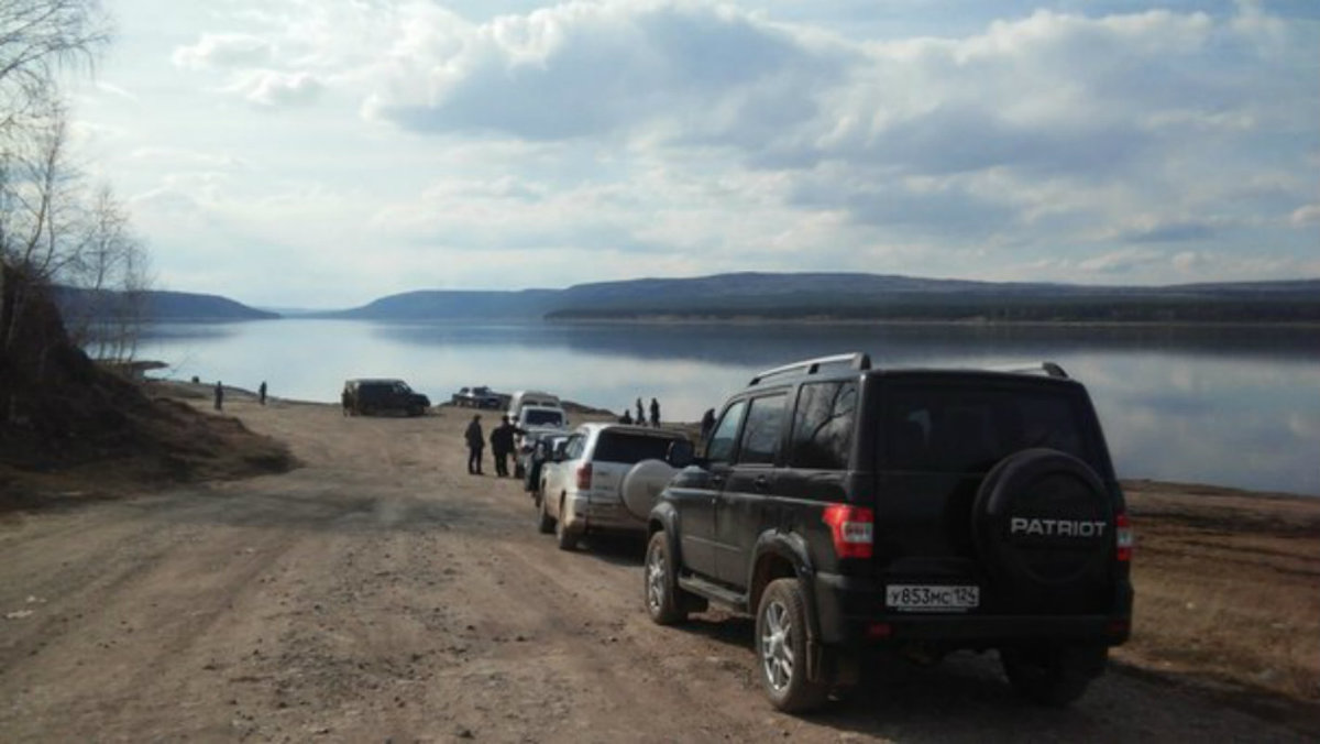 в ожидании парома р.Ангара - Вероника Семенькова