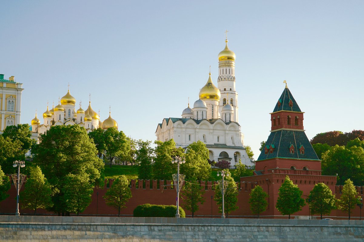 Золотые  кремлевские купола - Svetlana Shalatonova