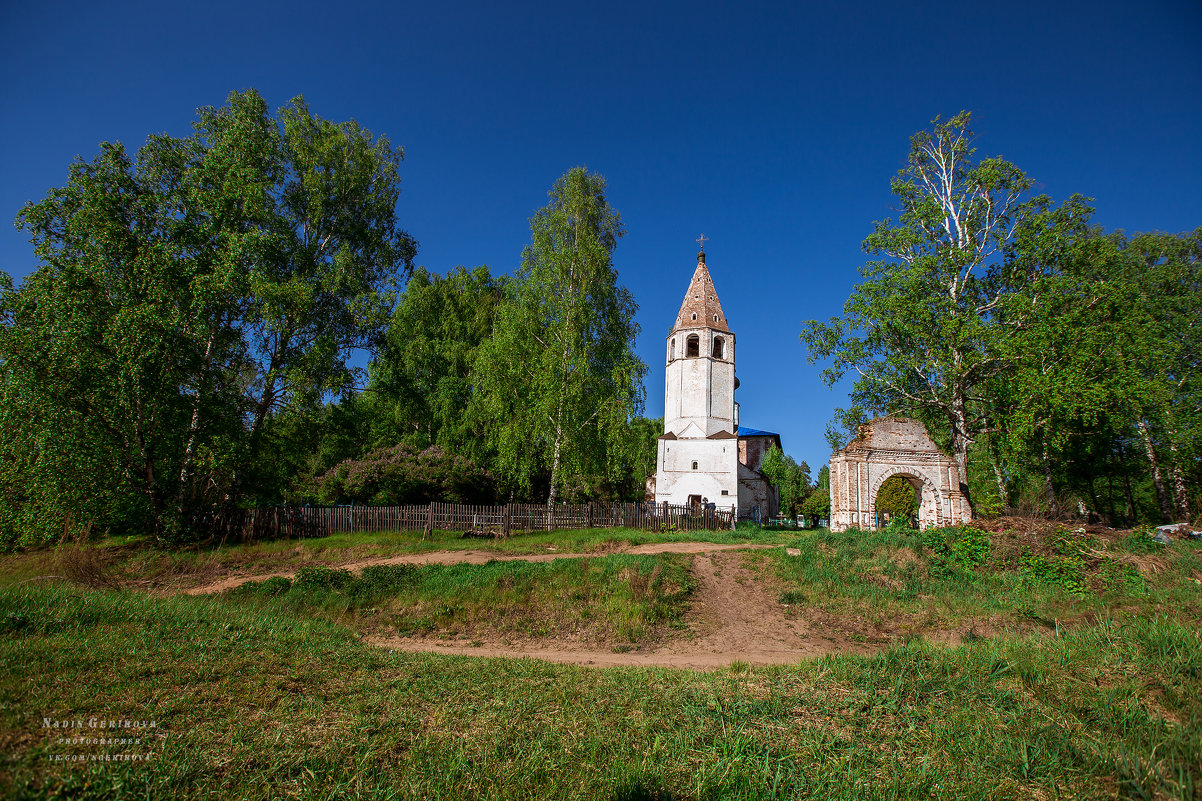 Церковь Успения Пресвятой Богородицы в селе Любец - Nadin Keara