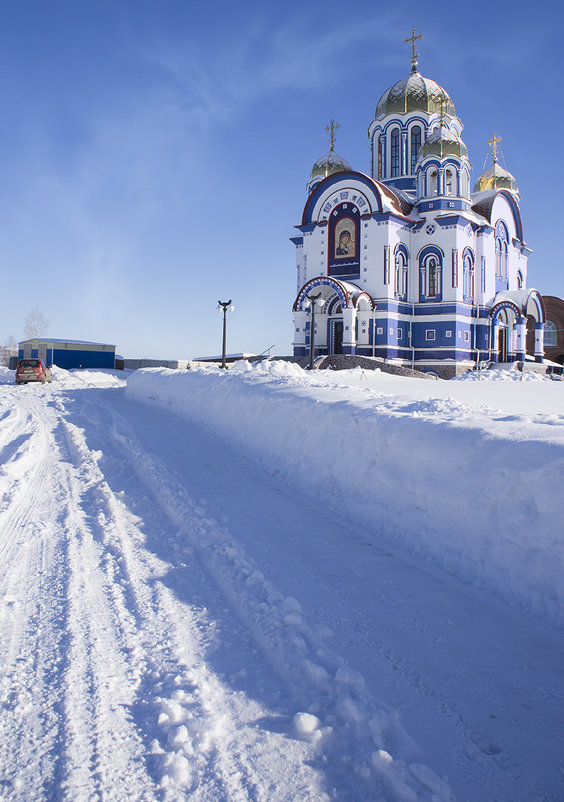 Метровый снег. Кемерово, март - Edward Metlinov