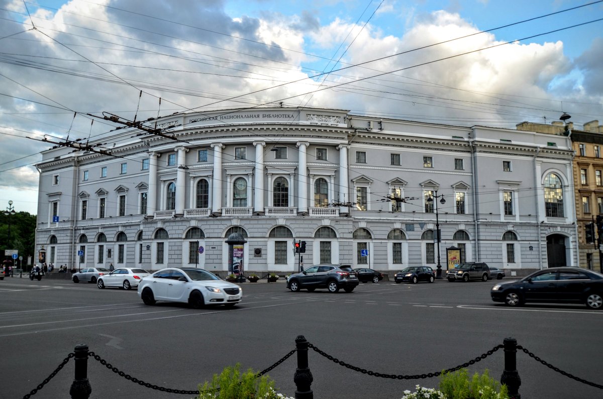 Национальная библиотека - Юрий Тихонов