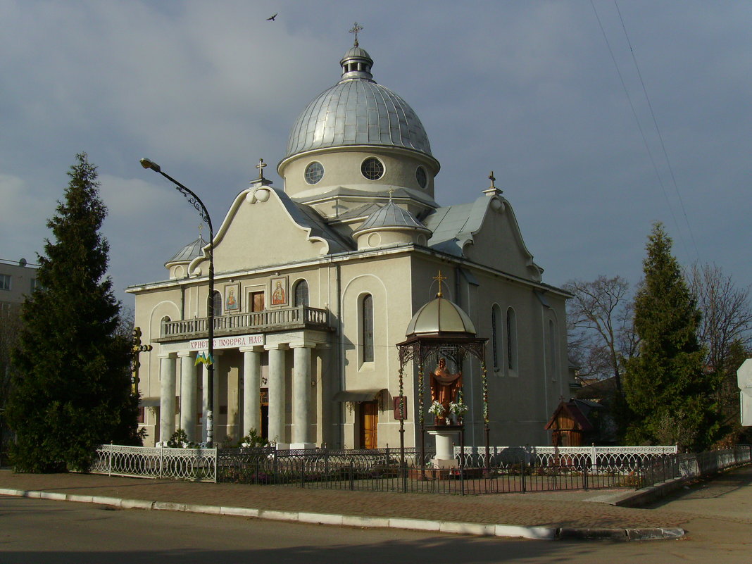 Греко - католический  храм  в  Богородчанах - Андрей  Васильевич Коляскин