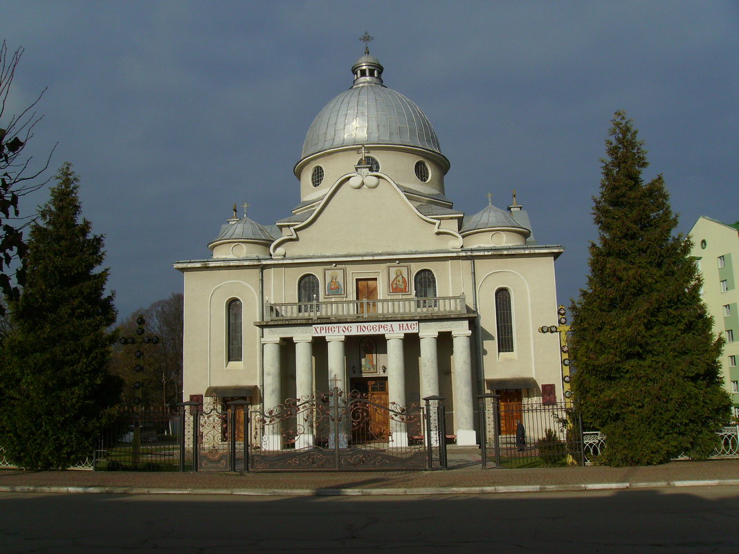 Греко - католический  храм  в  Богородчанах - Андрей  Васильевич Коляскин