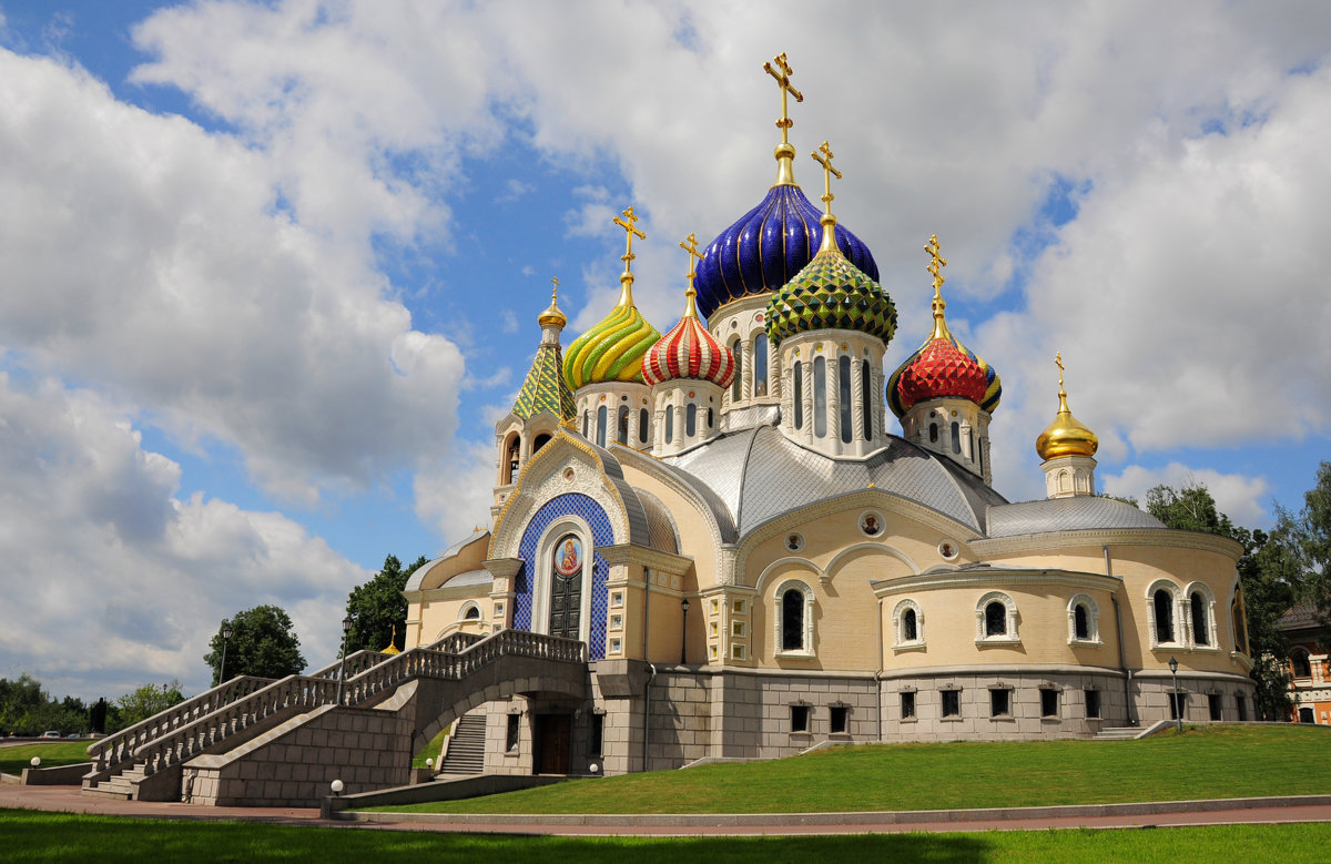 Храм Святого князя Черниговского в Переделкино