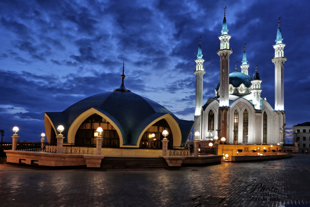 Мечеть кул-Шариф в Казани ночью