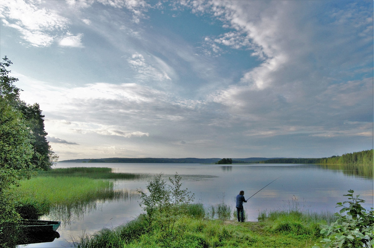 Рыбак на озере - Валерий Талашов