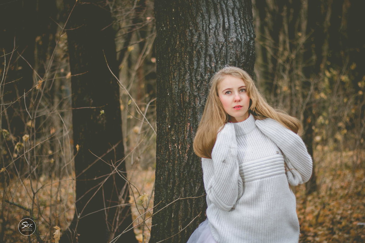 Постановочная фотосессия. Осенний лес. Девушка в лесу. Фотограф Руслан Кокорев. Фотограф в Белгороде - Руслан Кокорев