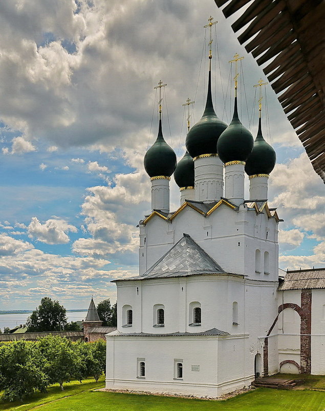 Церковь Григория Богослова Ростовского Кремля - Евгений Голубев