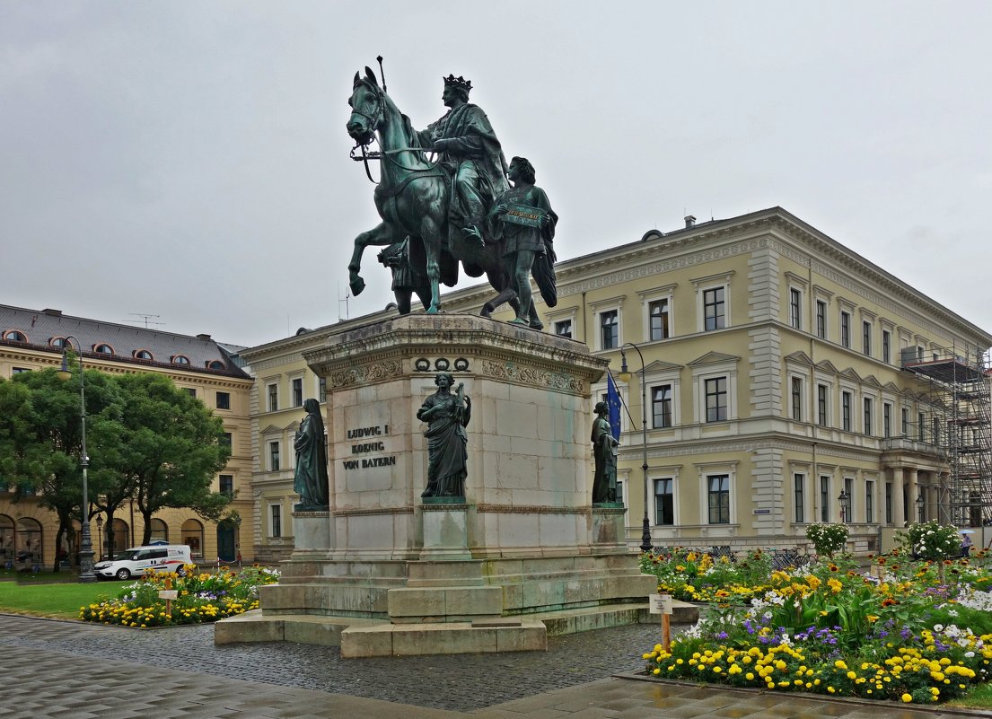 Конная статуя короля Людвига I (Мюнхен) - Galina Dzubina