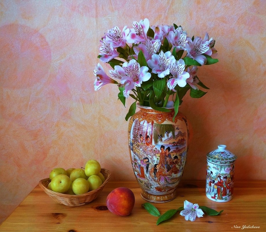 Альстромерия и фрукты - Nina Yudicheva