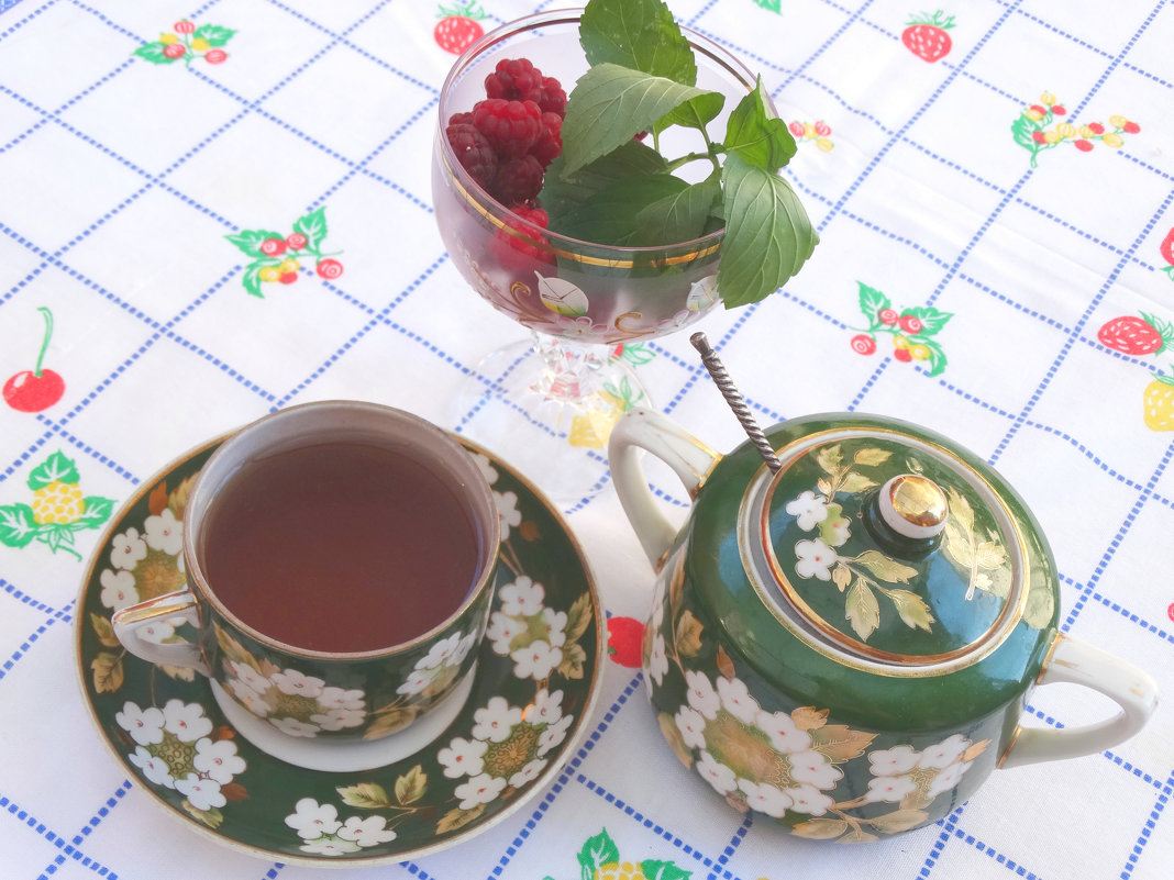 Утренний чай с малиной и мятой... - Тамара (st.tamara)