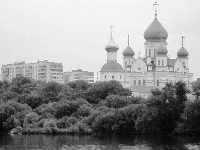 Вид на Божий храм и дома с реки - Дмитрий Никитин