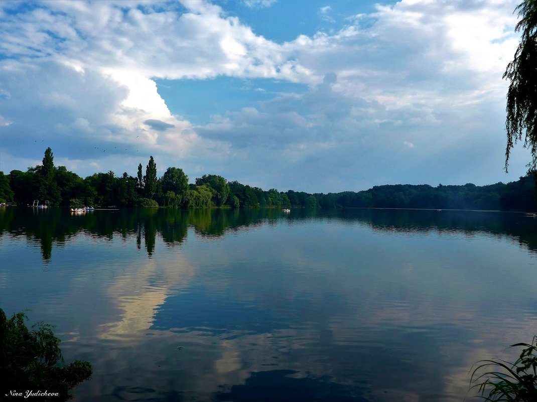 Hamburg. Aussenmühlenteich - Nina Yudicheva