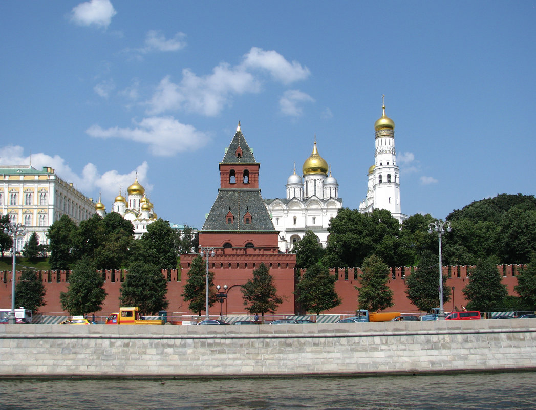 Как горделиво вознеслись кремля московского соборы - Grey Bishop