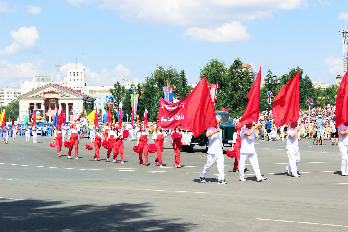 День рождения города, ему исполнилось 300 лет - раиса Орловская