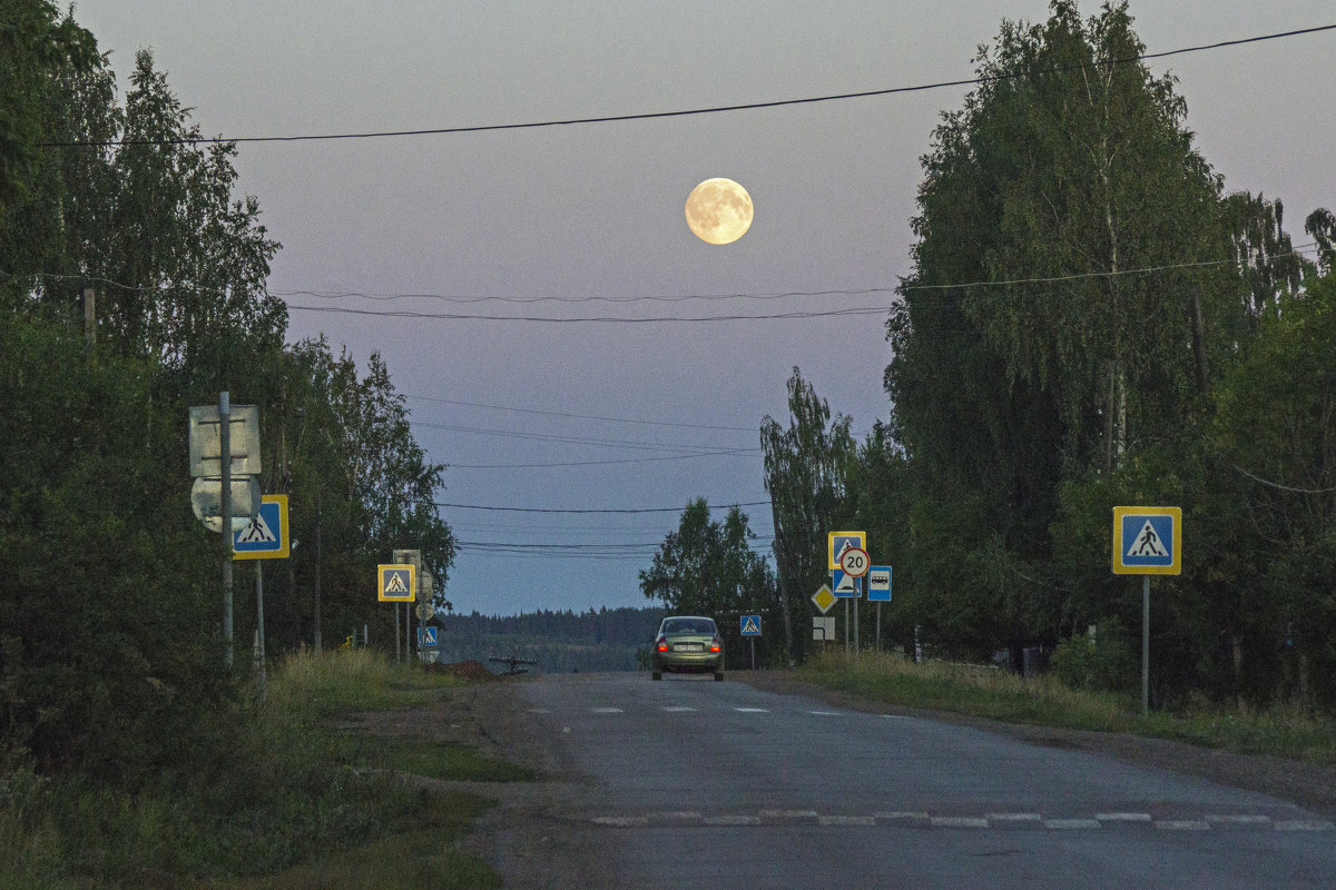 Луна в дозоре - Валерий Симонов