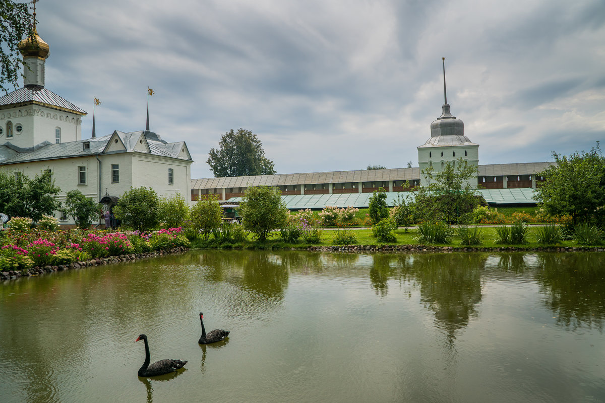 Толгский монастырь осень