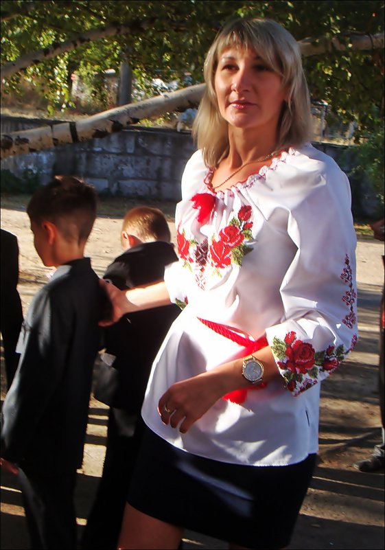 Первая учительница - Нина Корешкова