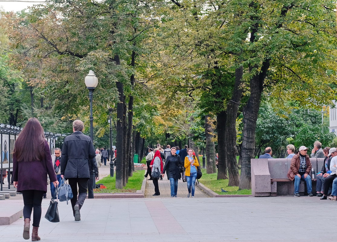 Городские зарисовки. Современники и современницы. - Геннадий Александрович