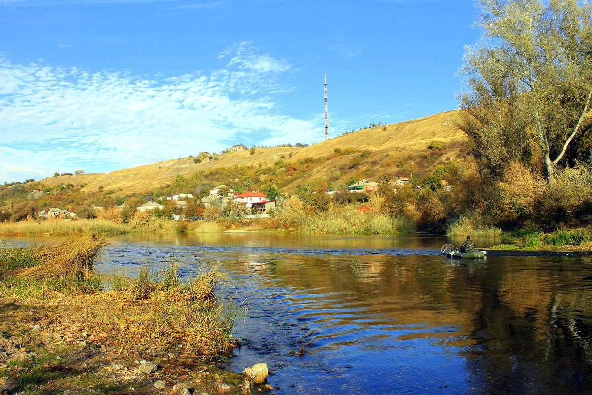 Рыбалка осенью на реке. - Валентина ツ ღ✿ღ