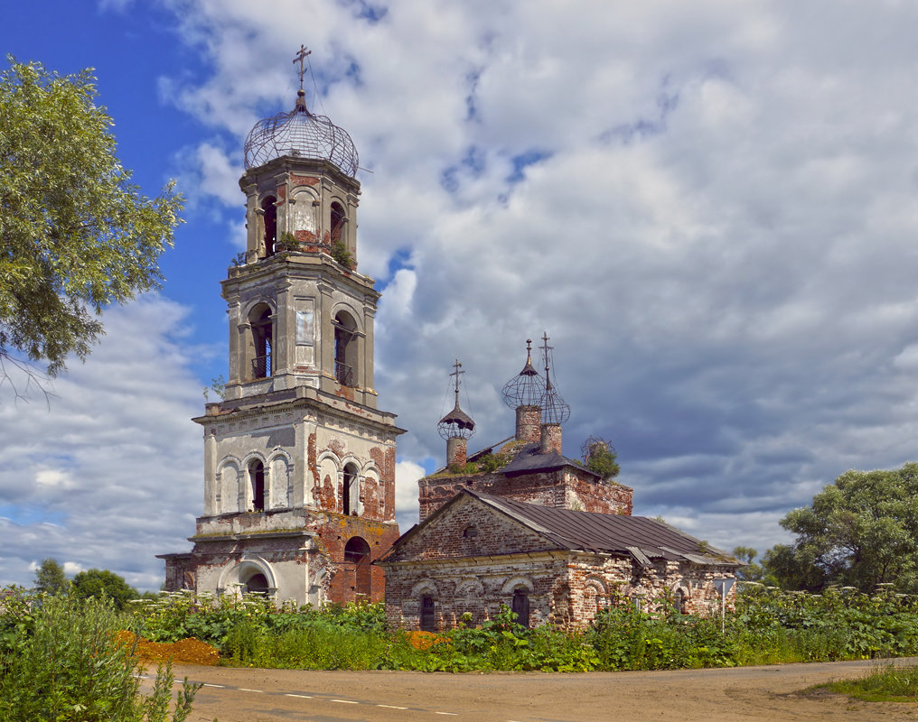 В селе Стоянцы - Анатолий Максимов