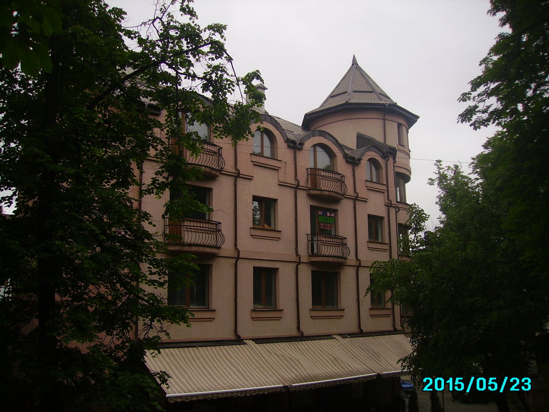 Офисное   здание  в   Ивано - Франковске - Андрей  Васильевич Коляскин