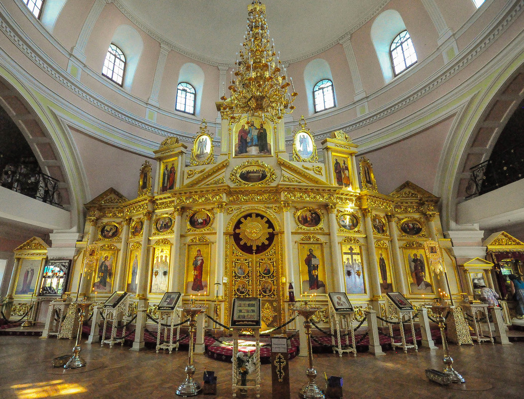 Внутри собора - Сергей Тагиров