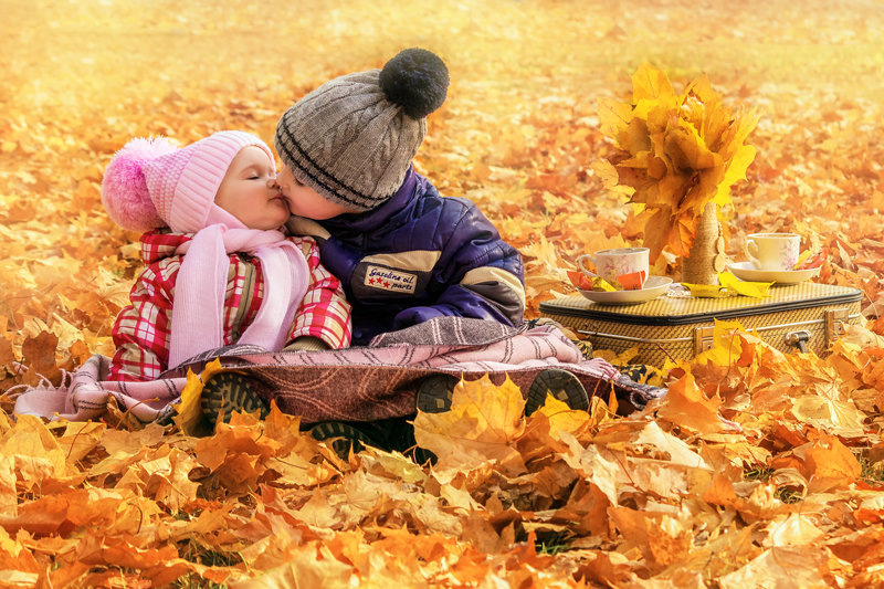 Осень в парке. Детки - конфетки - Tatsiana Latushko